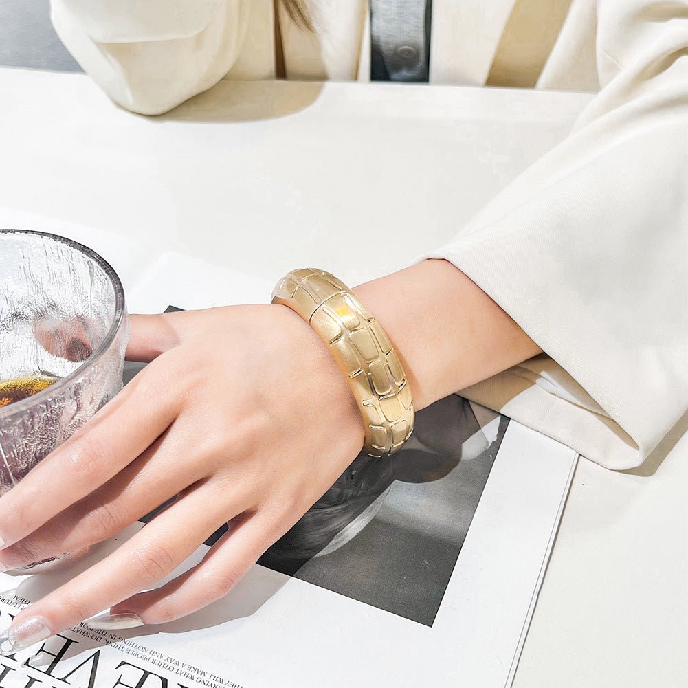 ACOOE 14K Gold - Plated Luxe Textured Bracelet 01 - ACOOE