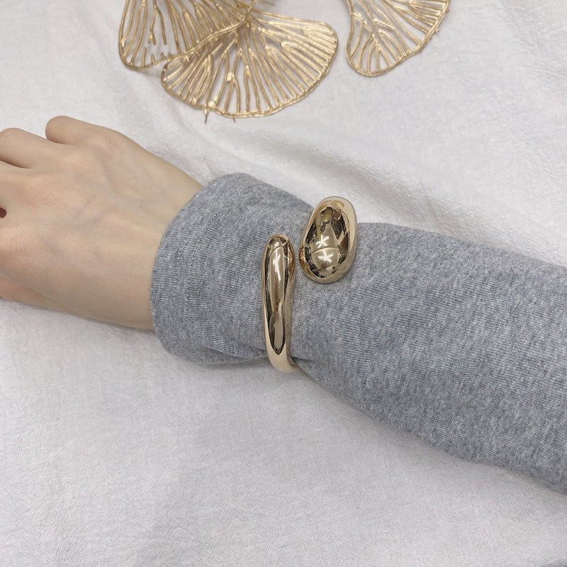 ACOOE 14K Gold Waterdrop Bangle 02 - ACOOE