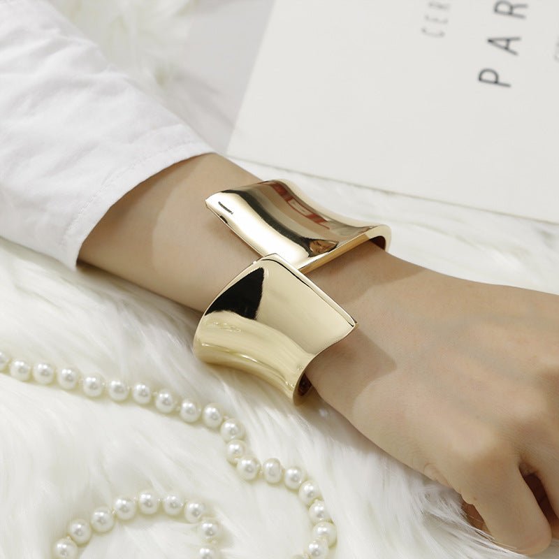 ACOOE 18K Large Glossy Gold Bracelet 07 - ACOOE