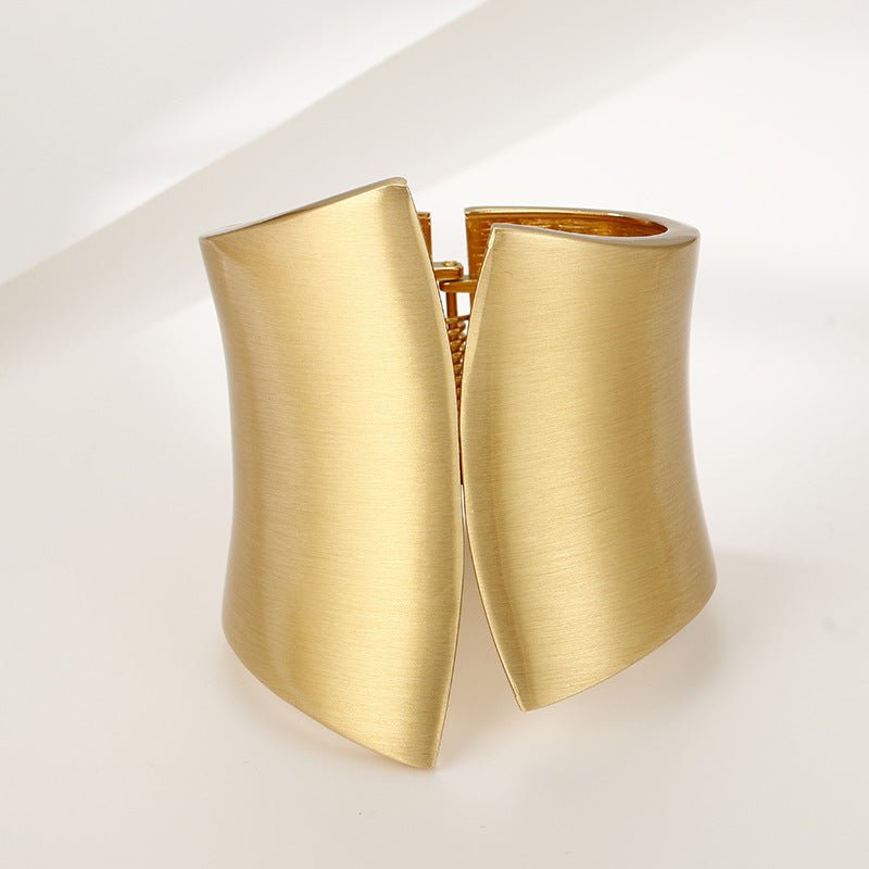 ACOOE 18K Large Glossy Gold Bracelet 08 - ACOOE