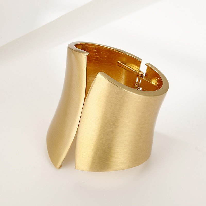 ACOOE 18K Large Glossy Gold Bracelet 08 - ACOOE