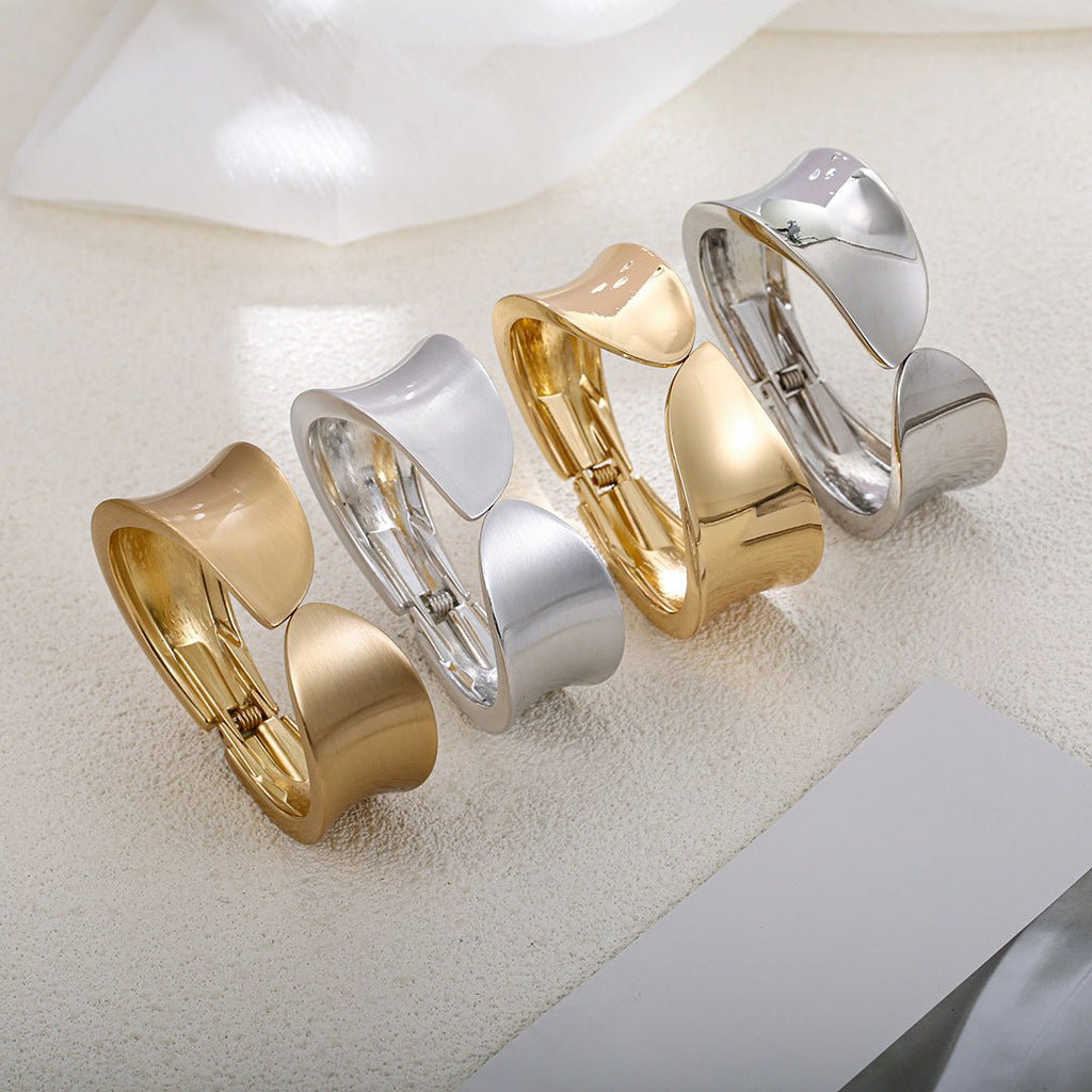 ACOOE 18K Large Glossy Gold Bracelet 12 - ACOOE