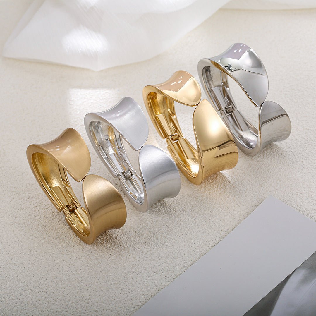 ACOOE 18K Large Glossy Gold Bracelet 12 - ACOOE