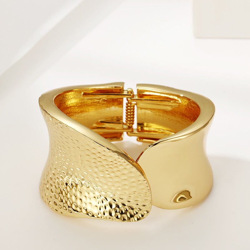 ACOOE 18K Large Glossy Gold Bracelet 18 - ACOOE