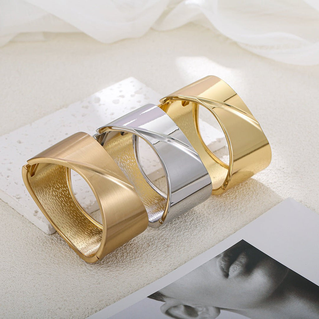 ACOOE 18K Large Glossy Gold Bracelet 19 - ACOOE