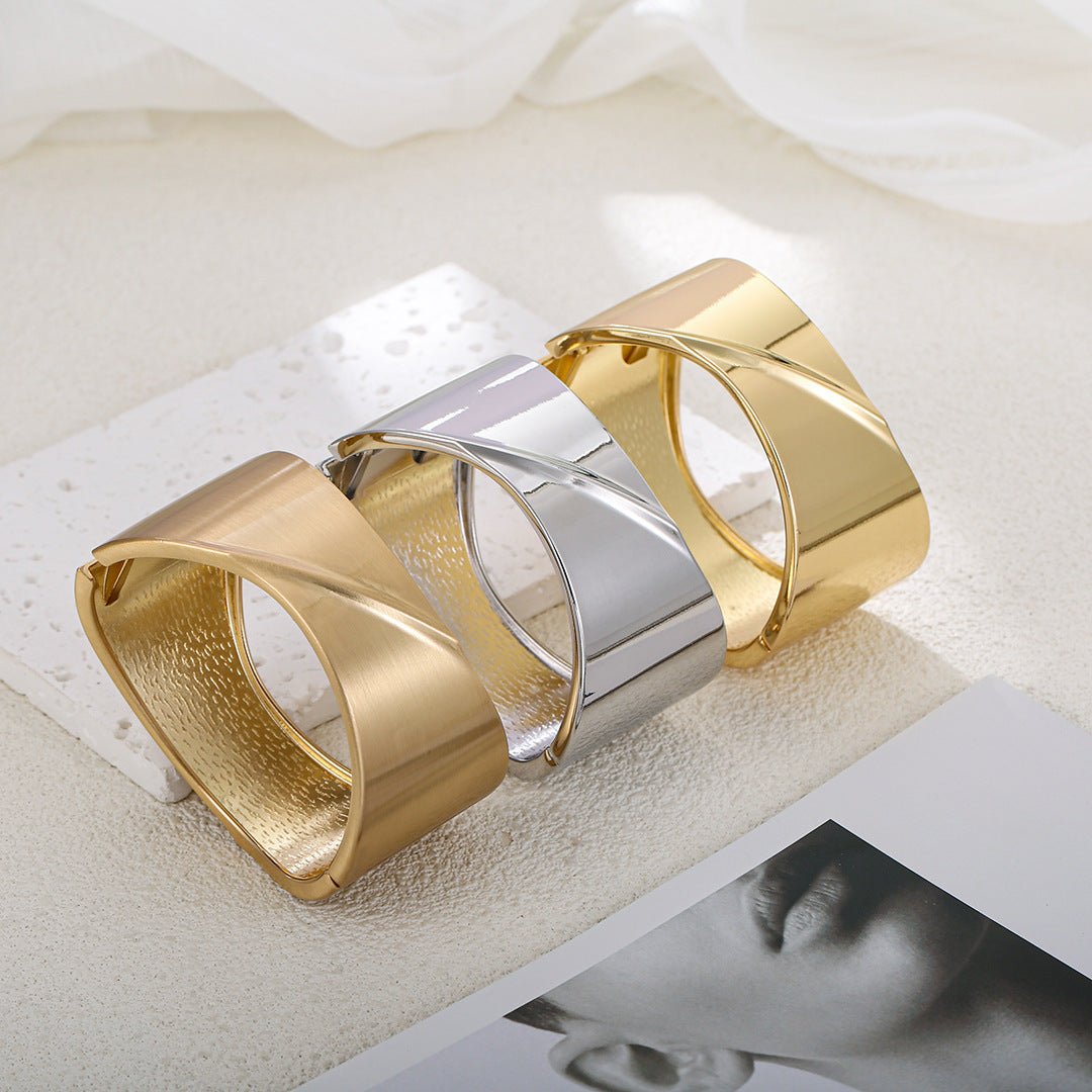 ACOOE 18K Large Glossy Gold Bracelet 19 - ACOOE