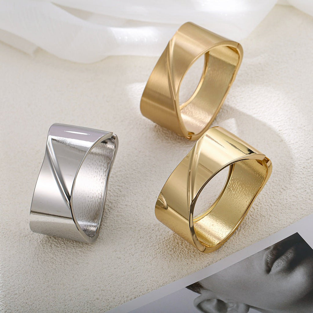 ACOOE 18K Large Glossy Gold Bracelet 19 - ACOOE