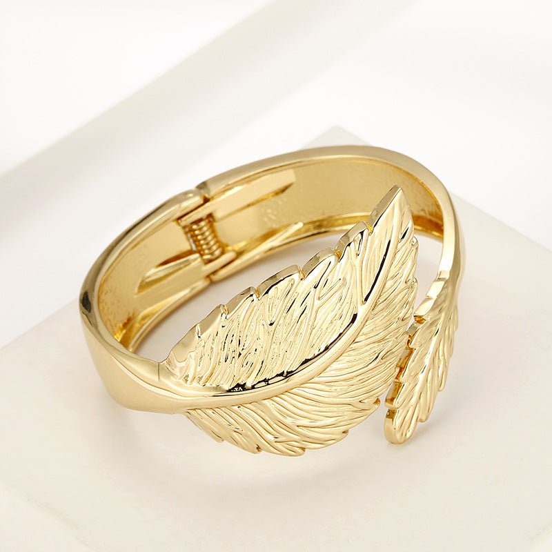 ACOOE Chunky Gold Bangle Leaf Bracelets 01 - ACOOE