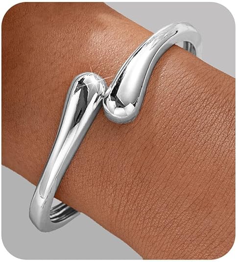 ACOOE Gold Polished Waterdrop Bangle 01 - ACOOE