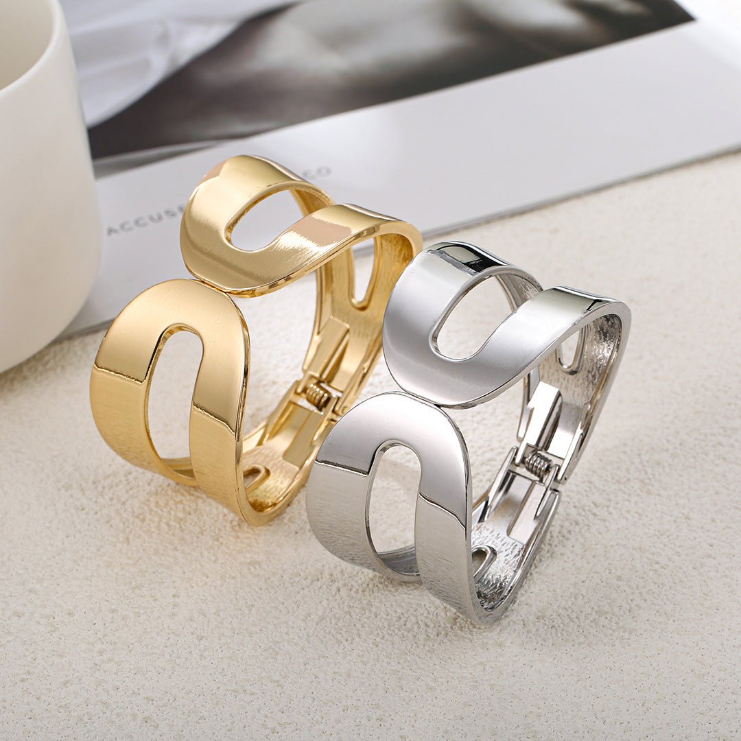 ACOOE Large Glossy Gold Bracelet 03 - ACOOE