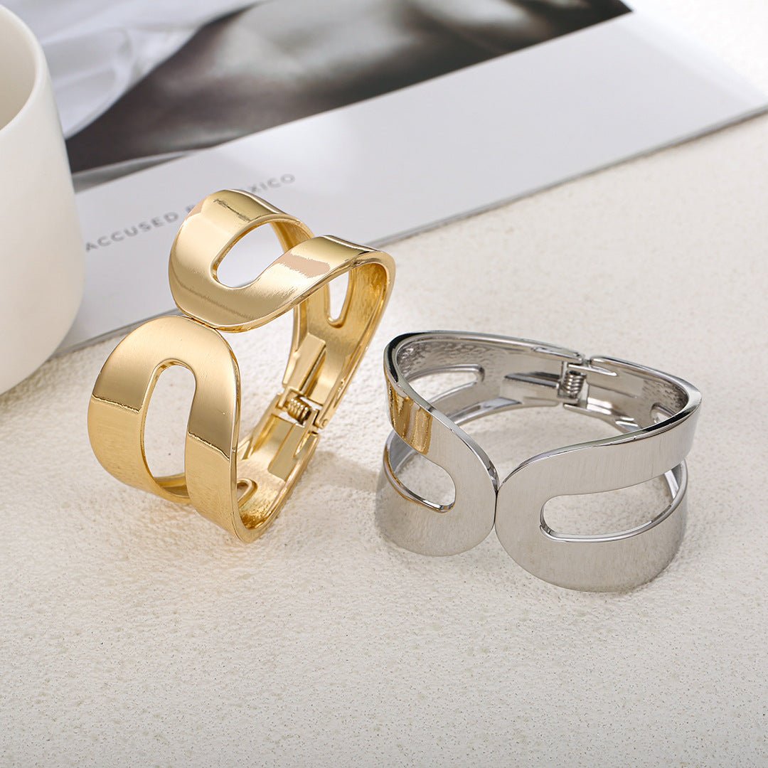 ACOOE Large Glossy Gold Bracelet 03 - ACOOE