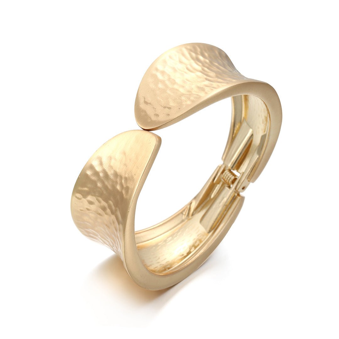 ACOOE Large Glossy Gold Bracelet 25 - ACOOE