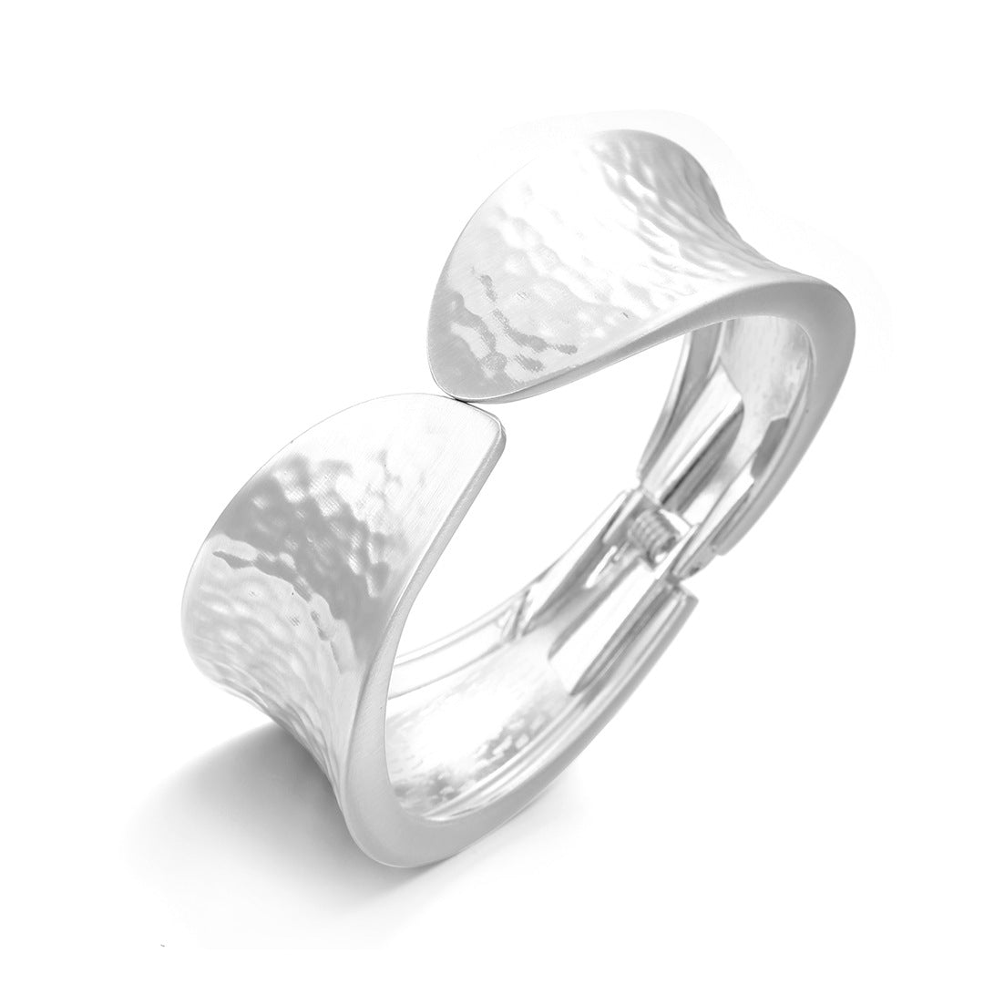 ACOOE Large Glossy Gold Bracelet 25 - ACOOE