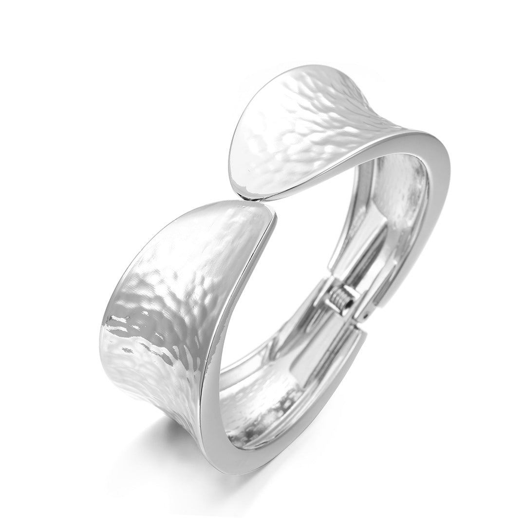 ACOOE Large Glossy Gold Bracelet 25 - ACOOE