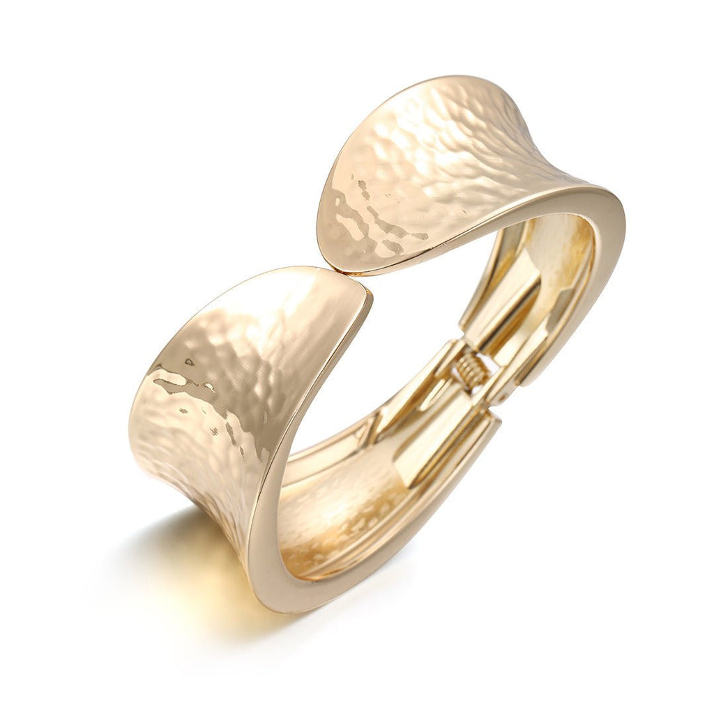 ACOOE Large Glossy Gold Bracelet 25 - ACOOE