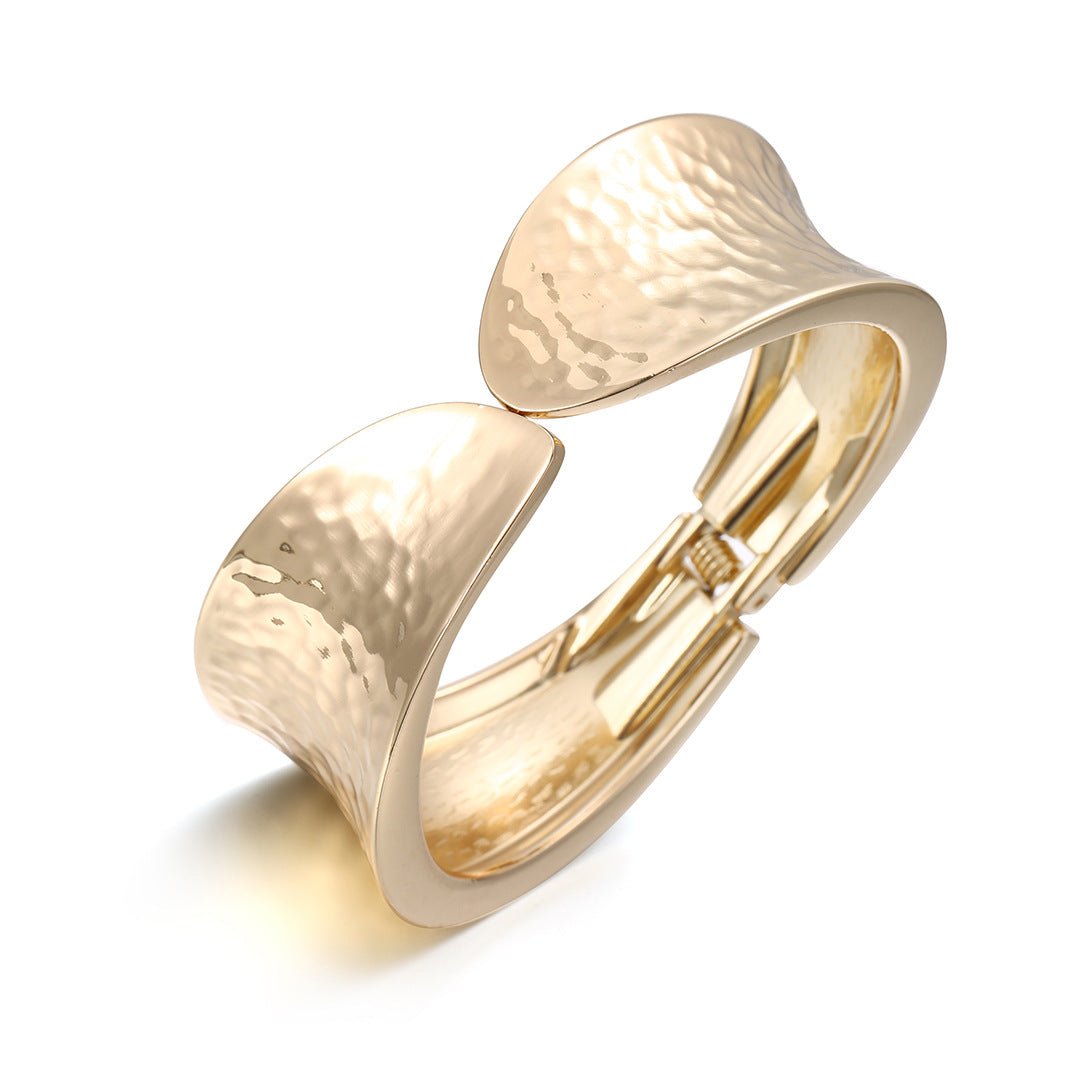 ACOOE Large Glossy Gold Bracelet 25 - ACOOE